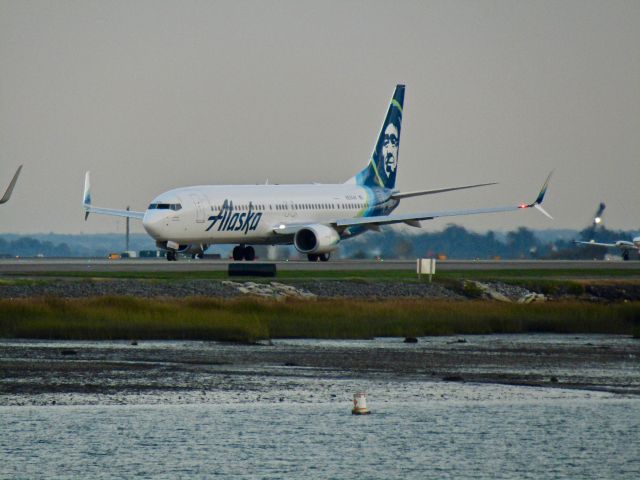 Boeing 737-900 (N280AK) - (10/9/2018)