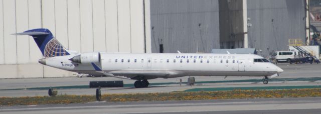 Canadair Regional Jet CRJ-700 (N794SK)