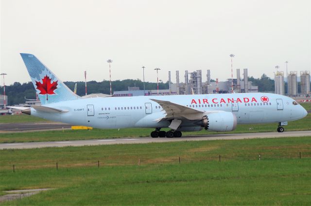 Boeing 787-8 (C-GHPT)