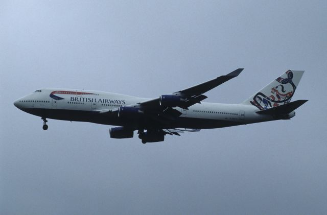 Boeing 747-400 (G-BNLN) - Final Approach to Narita Intl Airport Rwy34L on 1998/02/05