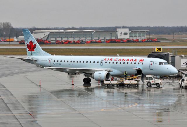 Embraer ERJ-190 (C-FHKW)