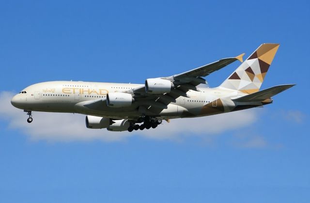 Airbus A380-800 (A6-APH)