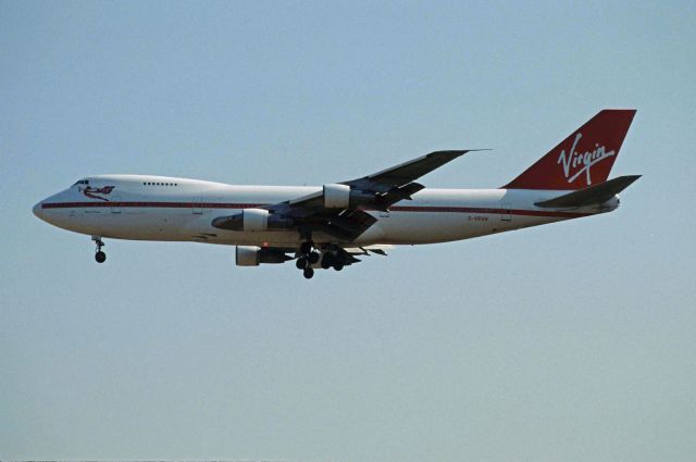 Boeing 747-200 (G-VRGN) - Final Approach to Narita Intl Airport Rwy34 on 1990/03/11