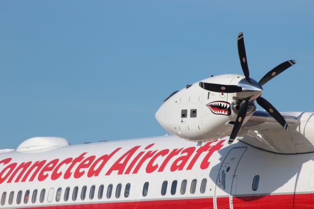 Boeing 757-200 (N767HW) - Close-Up