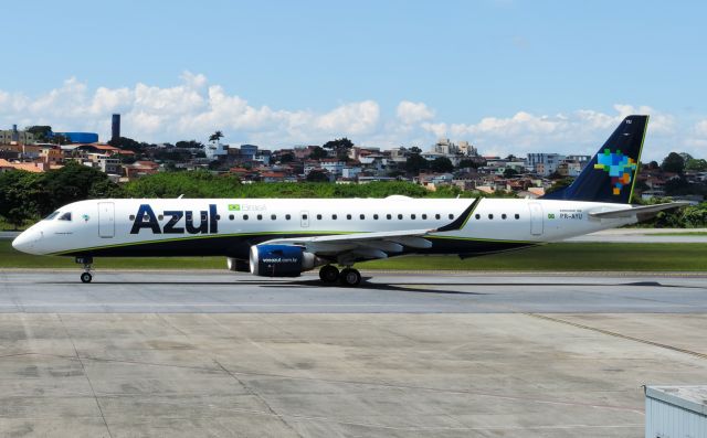 EMBRAER 195 (PR-AYU)