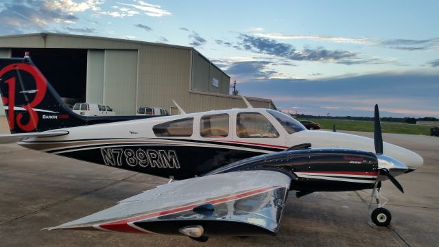 Beechcraft 55 Baron (N789RM) - New paint by Murmer Aircraft Painting at Houston Southwest Airport, Arcola,TX