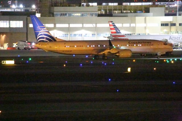 Boeing 737 MAX 9 (HP-9908CMP)