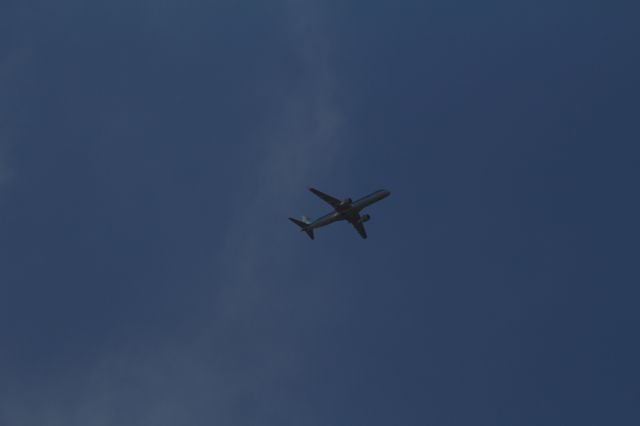 — — - Embraer ERJ190, KLM Cityhopper, flying over Nieuwkoop, and will land on the Aalsmeerbaan at Schiphol.