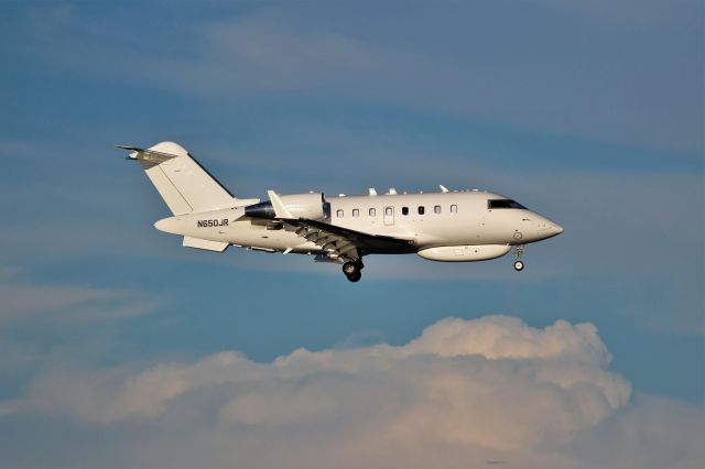 Canadair Challenger (N650JR)