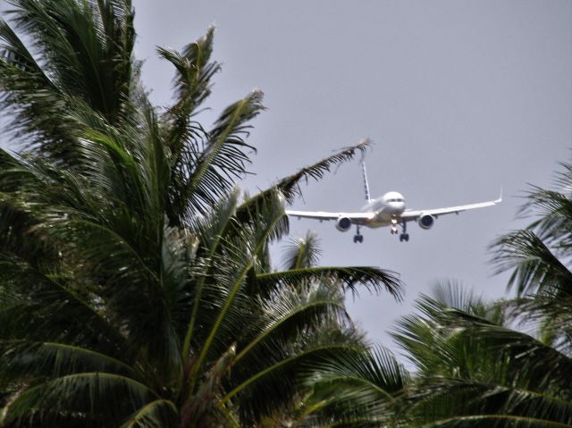 Boeing 757-200 (N187AN)