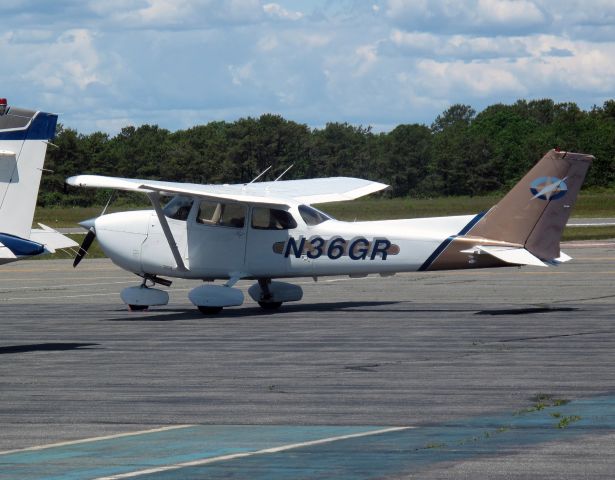 Cessna Skyhawk (N36GR)