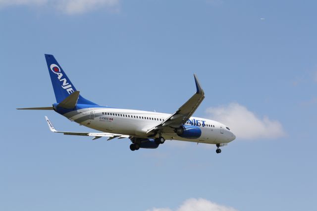 Boeing 737-800 (C-FXGG) - Canjet Landing Rwy#05,Lester B. Pearson Int,l Airport,CYYZ/YYZ