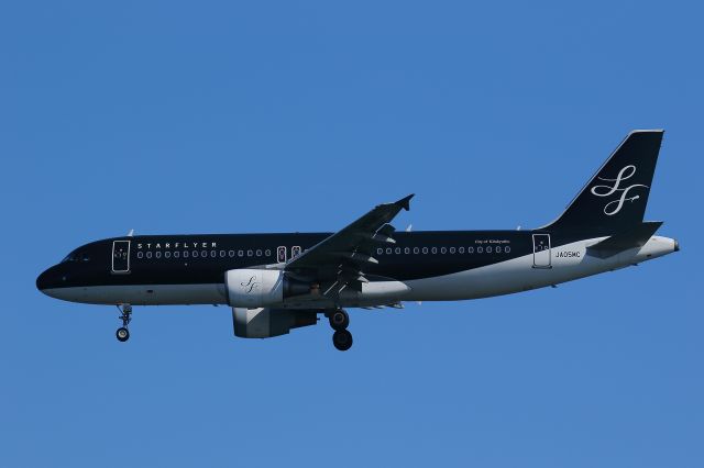 Airbus A320 (JA05MC)