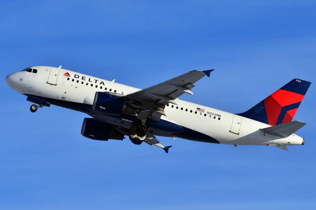 Airbus A319 (N322NB) - Delta Air Lines Airbus A319 departing YYC on Dec 3.