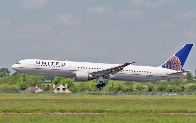 BOEING 767-400 (N69059) - united b767-424er n69059 diverting to shannon while routing heathrow to newark 23/5/18.