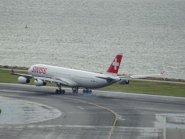 Airbus A340-300 (HB-JMB)