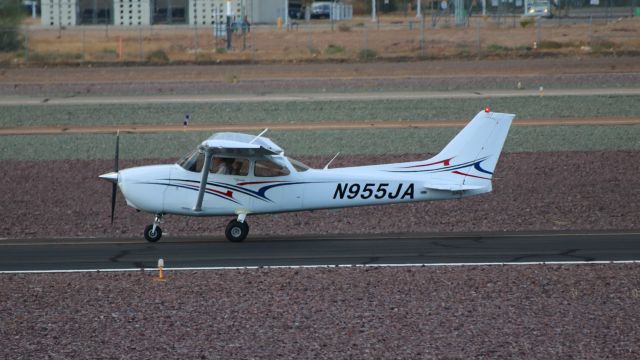 Cessna Skyhawk (N955JA)