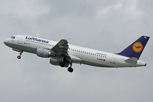 Airbus A320 (D-AIQU)