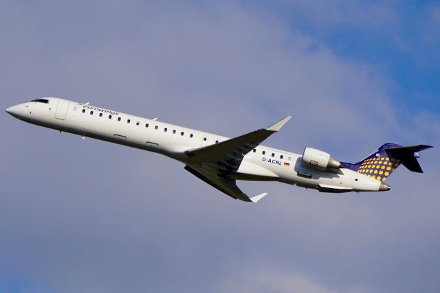 Canadair Regional Jet CRJ-900 (D-ACNL)