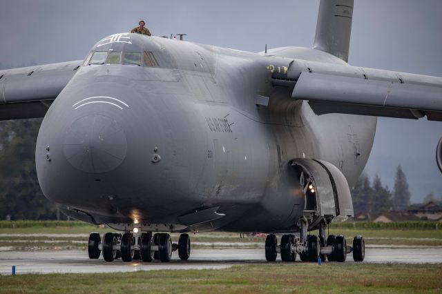 LOCKHEED C-5 Super Galaxy (86-0011) - USAF Lockheed C-5M Super Galaxy at CYXX last weekend for The Sky's No Limit - She Is Anything! event