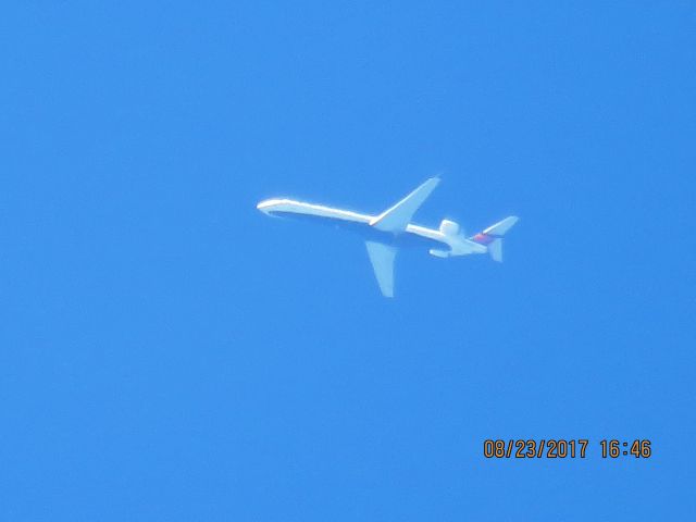 Canadair Regional Jet CRJ-900 (N896SK)