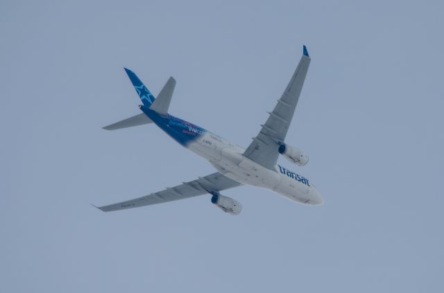 Airbus A330-200 (C-GTSJ) - Air Transat flight 295 coming from MMUN to CYYZ. Feb 8, 2014.