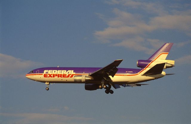 McDonnell Douglas DC-10 (N306FE) - Final Approach to Narita Intl Airport Rwy34 on 1988/10/10