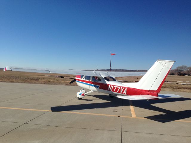 Cessna Cardinal (N177VA) - Parking into the 40 Knot wind