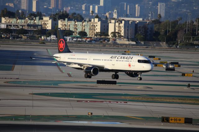Airbus A321 (C-FJNX)