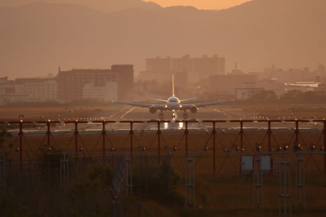 BOEING 767-300 (JA8987) - 11 June 2015:HND-HKD.