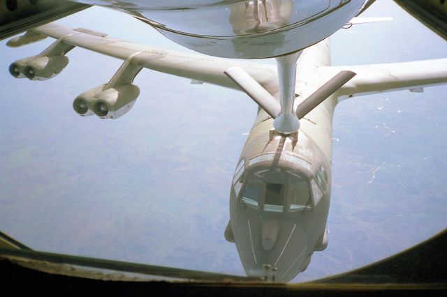 — — - Air Refueling 1986