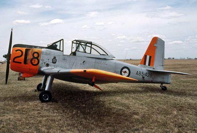 A85428 — - AUSTRALIA - AIR FORCE - COMMONWEALTH CA-25 WINJEEL - REG A85-428 (CN CA25-28) - POINT COOK VIC. AUSTRALIA - YMPC (6/12/1976)