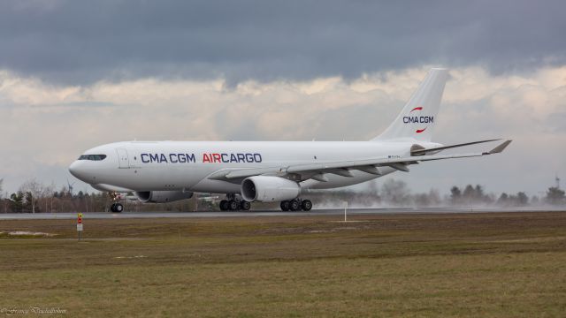 Airbus A330-200 (OO-CMA)