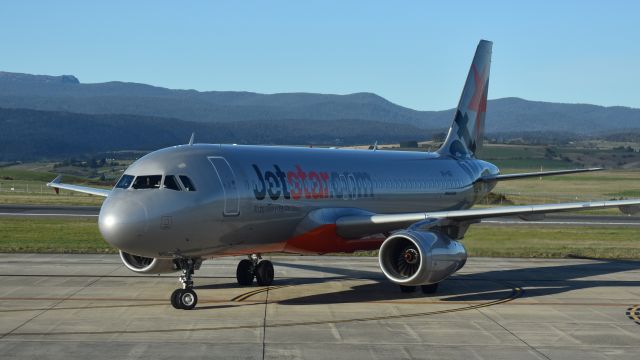 Airbus A320 (VH-VGI) - Jetstar A320-232 VH-VGI (cn 4466) at Launceston Tasmania on 2 October 2017.