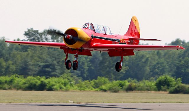 YAKOVLEV Yak-52 (PH-YAX)