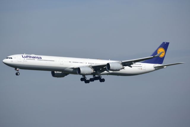 Airbus A340-600 (D-AIHV)