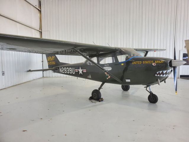 Cessna Skyhawk (N2939U)