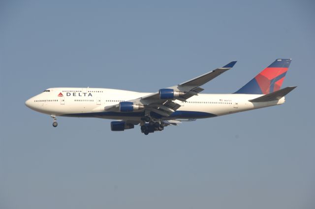 Boeing 747-400 (N665US) - Final Approach to Narita Intl Airport R/W34L on 2008/12/30 Delta c/s