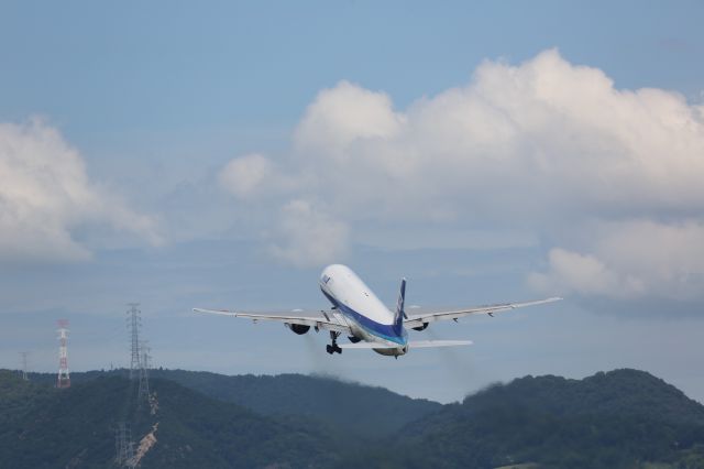 BOEING 777-300 (JA757A)