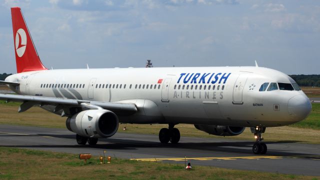Airbus A321 (TC-JRK)