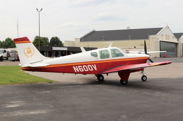 Beechcraft Bonanza (33) (N600V)