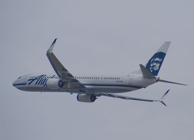 Boeing 737-900 (N477AS)