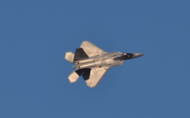 — — - F-22 Rpator