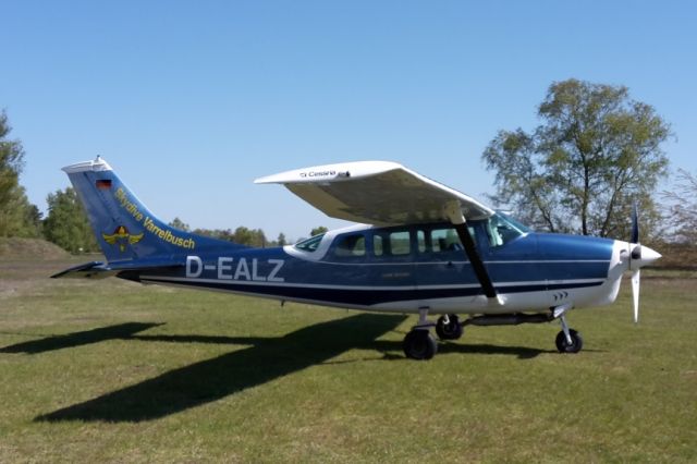 Cessna 206 Stationair (D-EALZ) - https://skydive-varrelbusch.de