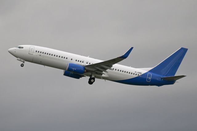 Boeing 737-800 (G-JZBR) - EXS755 departing to Tenerife and operated by the recently delivered G-JZBR