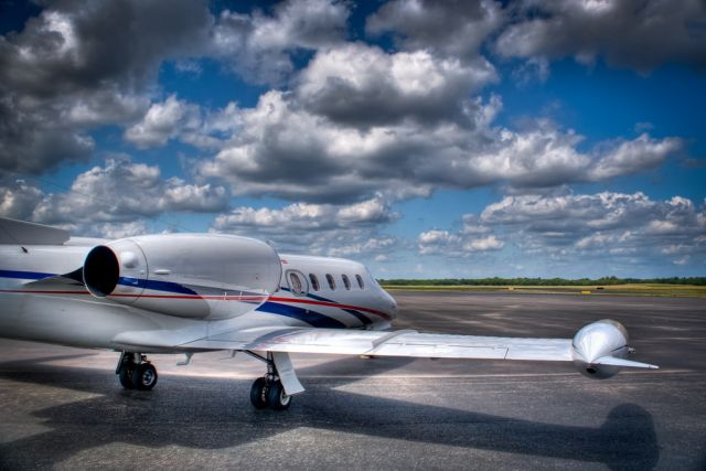 Learjet 35 (N701DA)