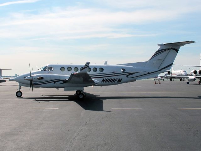 Beechcraft Super King Air 350 (N888FM) - The 350 is the best of all King Airs.