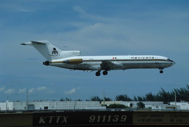 BOEING 727-200 (N8881Z) - Short Final at Miami Intl Airport on 1990/08/28