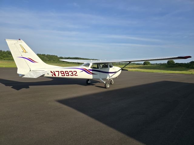 Cessna Skyhawk (N79932)