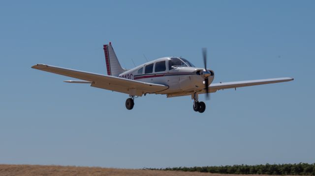 Piper Cherokee (N6313C)